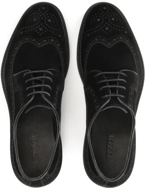 Kazar Zwarte suède halfschoenen met decoratie
