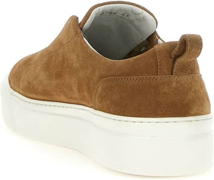 Kiton Bruine Instap Platte Schoenen