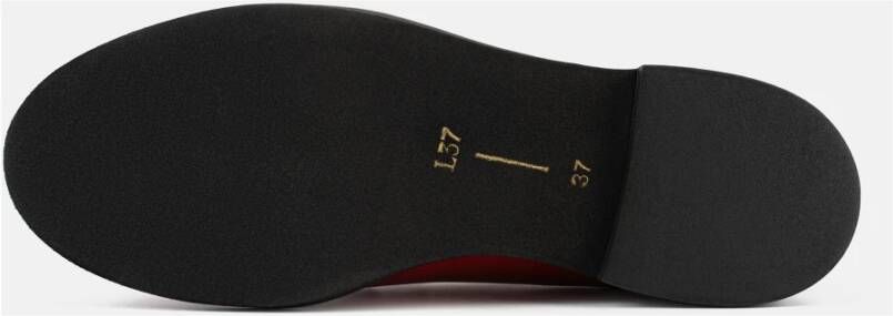 L37 Loafers