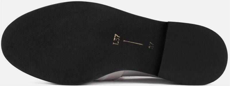 L37 Loafers