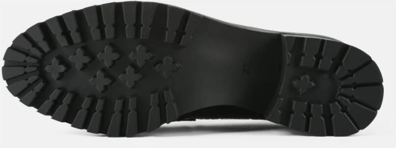 L37 Loafers