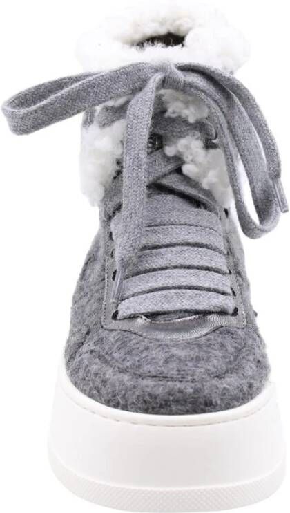Laura Bellariva Glanzende Sneaker voor een stijlvolle look Gray Dames