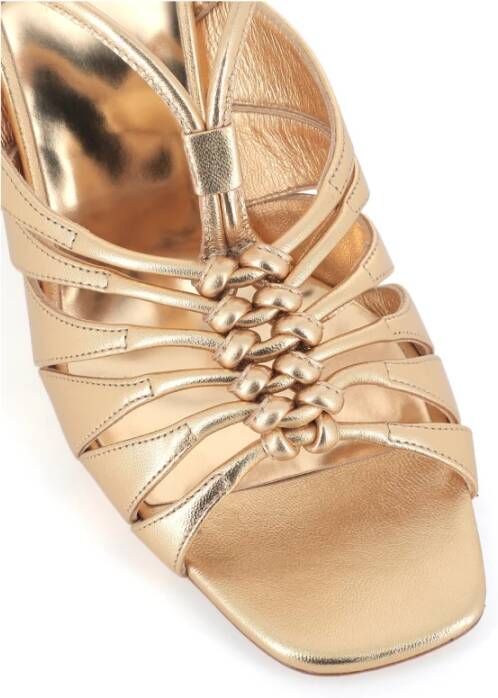Laurence Dacade Gouden leren sandalen met gespsluiting