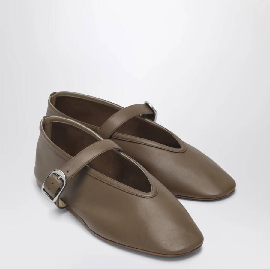 Le Monde Beryl Beige Lamsskin Platte Schoenen