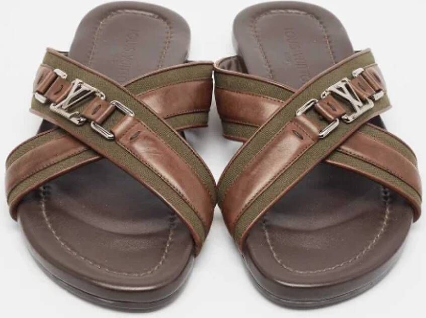 Louis Vuitton Vintage Pre-owned Canvas flats Brown Heren