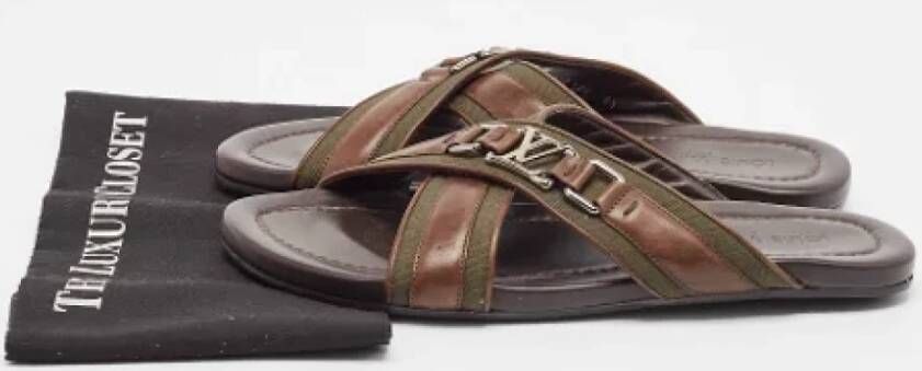 Louis Vuitton Vintage Pre-owned Canvas flats Brown Heren