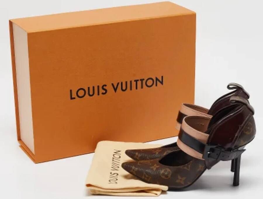 Louis Vuitton Vintage Pre-owned Canvas heels Brown Dames - Schoenen.nl