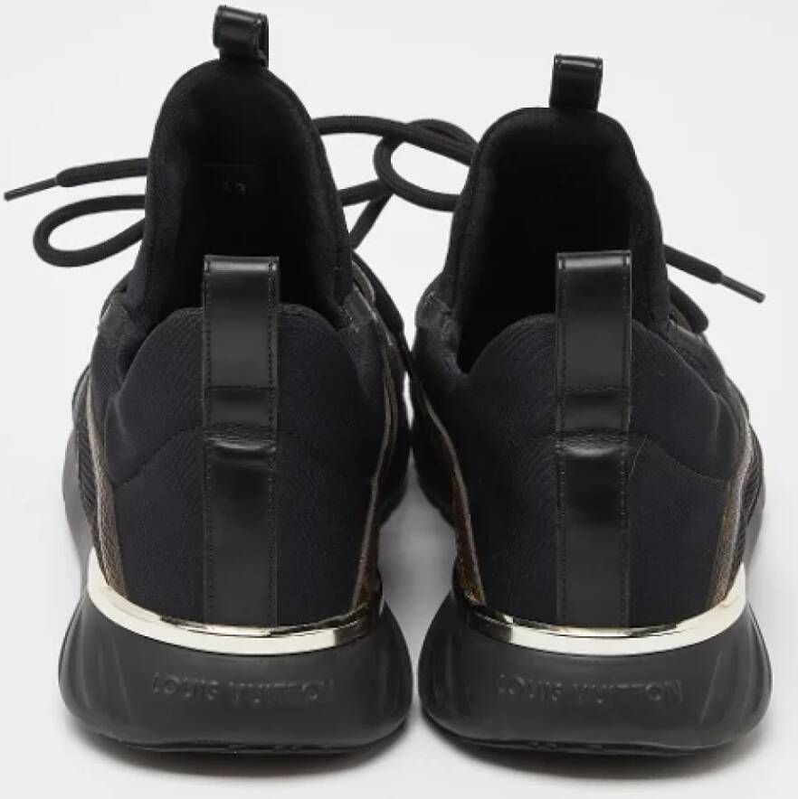 Louis Vuitton Vintage Pre-owned Canvas sneakers Black Dames