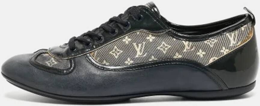 Louis Vuitton Vintage Pre-owned Canvas sneakers Blue Dames