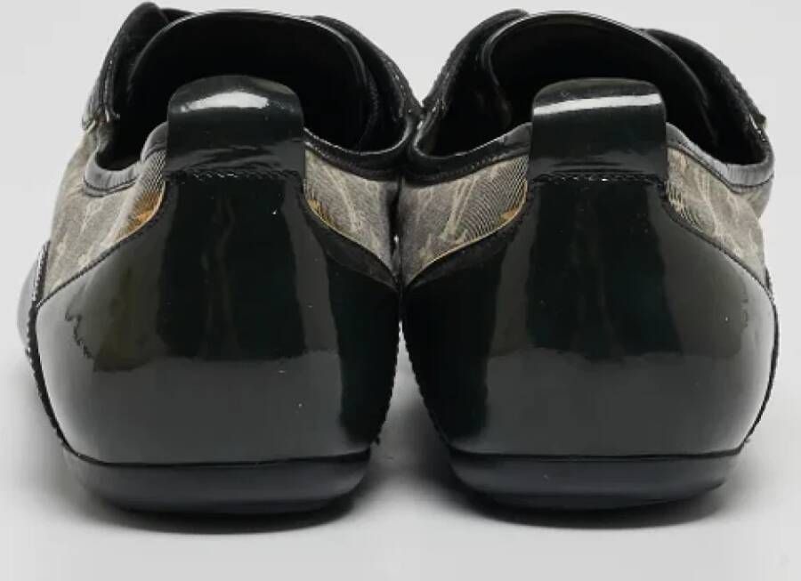 Louis Vuitton Vintage Pre-owned Canvas sneakers Blue Dames