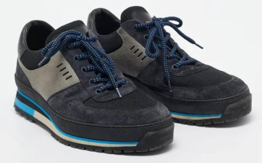 Louis Vuitton Vintage Pre-owned Canvas sneakers Blue Heren