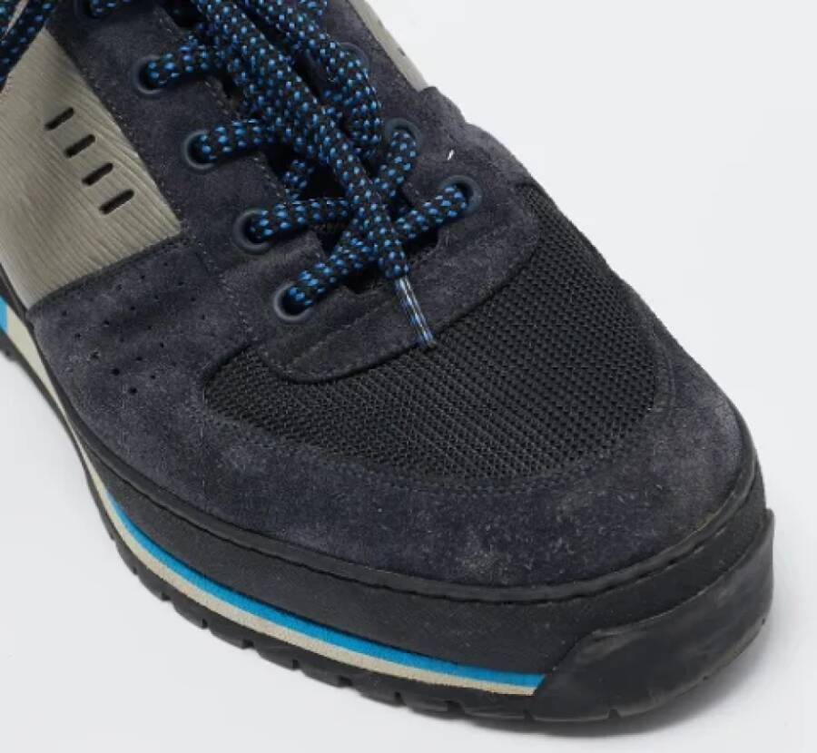Louis Vuitton Vintage Pre-owned Canvas sneakers Blue Heren