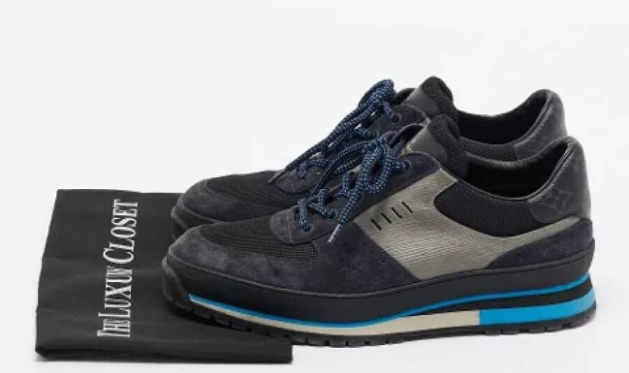 Louis Vuitton Vintage Pre-owned Canvas sneakers Blue Heren