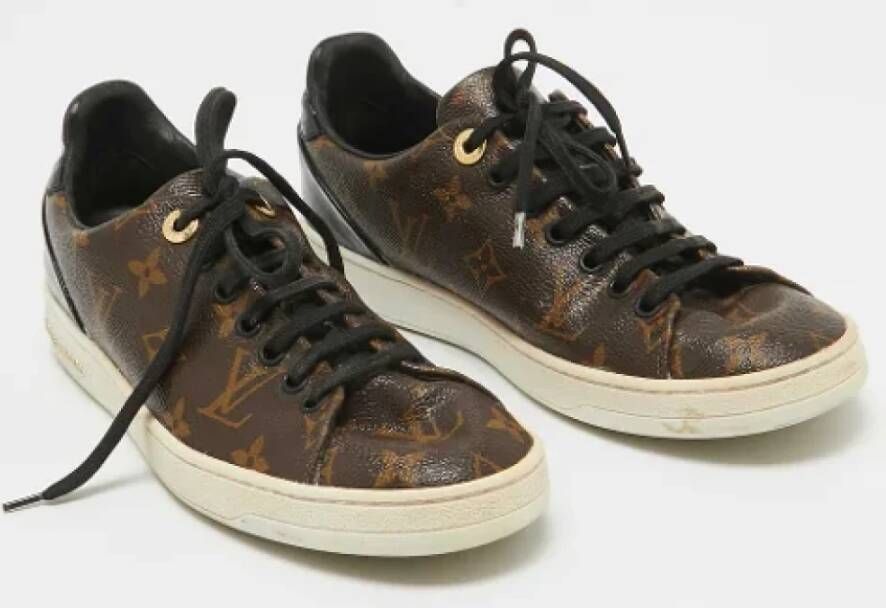 Louis Vuitton Vintage Pre-owned Canvas sneakers Brown Dames