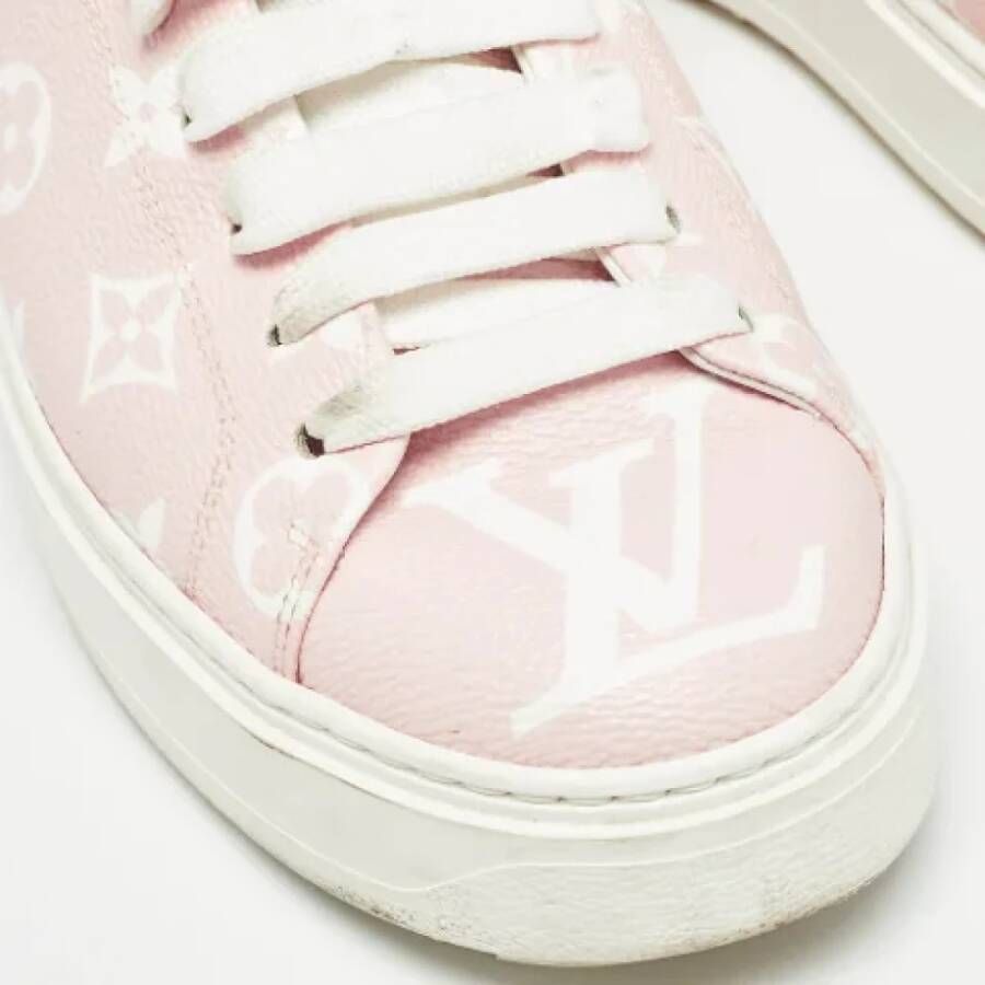 Louis Vuitton Vintage Pre-owned Canvas sneakers Pink Dames