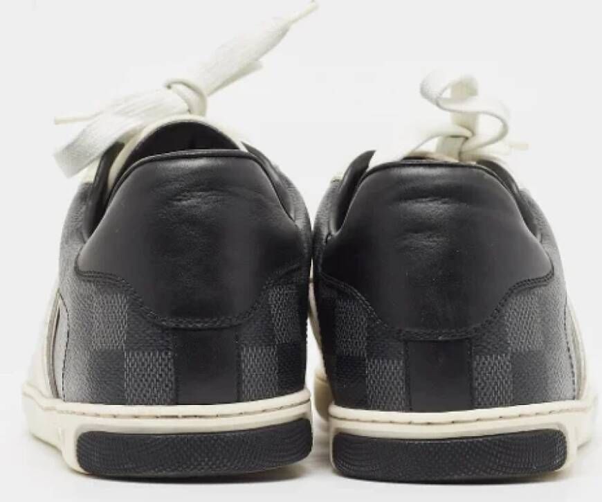 Louis Vuitton Vintage Pre-owned Canvas sneakers White Heren