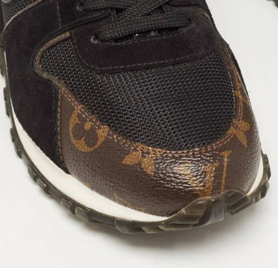 Louis Vuitton Vintage Pre-owned Coated canvas sneakers Black Dames