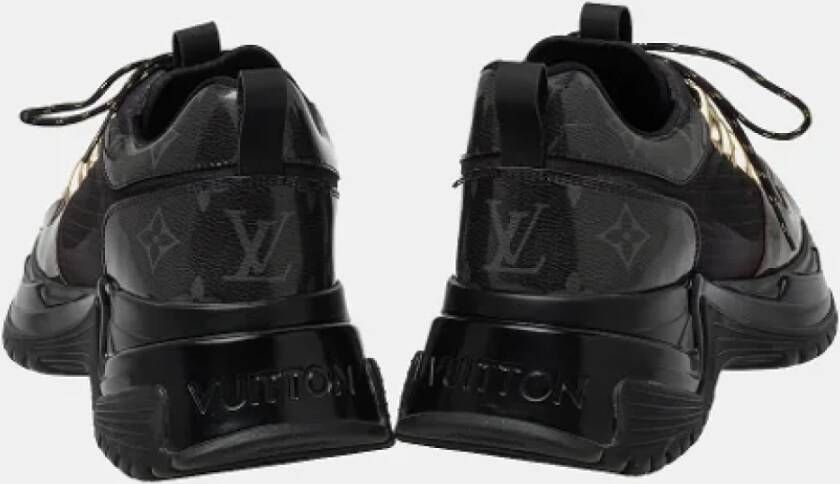 Louis Vuitton Vintage Pre-owned Coated canvas sneakers Black Dames