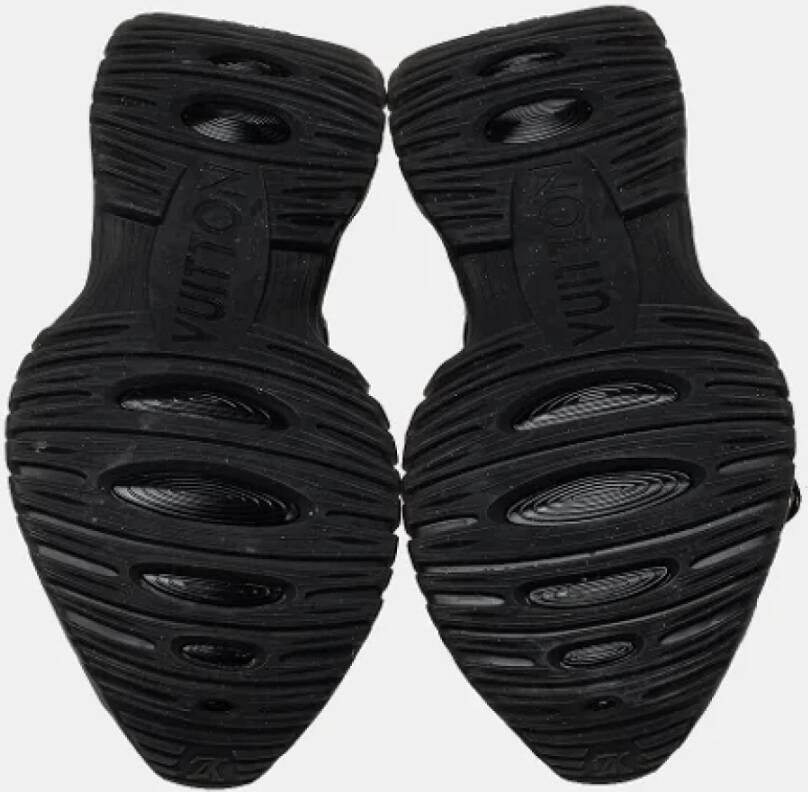 Louis Vuitton Vintage Pre-owned Coated canvas sneakers Black Dames