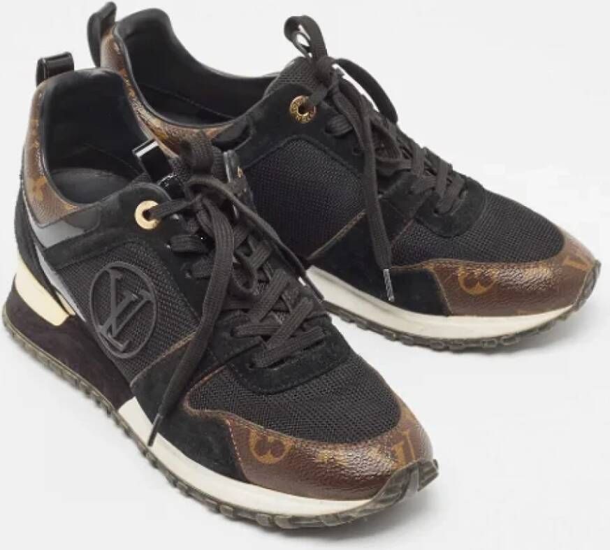 Louis Vuitton Vintage Pre-owned Coated canvas sneakers Black Dames