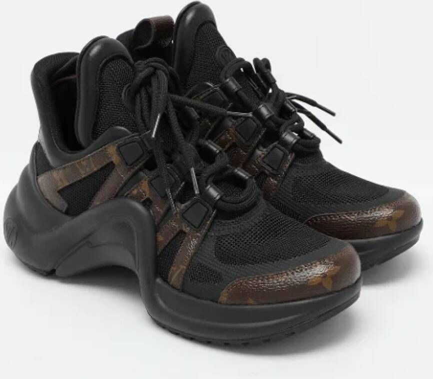 Louis Vuitton Vintage Pre-owned Coated canvas sneakers Black Dames