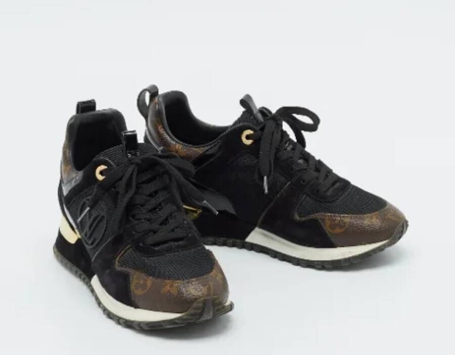 Louis Vuitton Vintage Pre-owned Coated canvas sneakers Black Dames