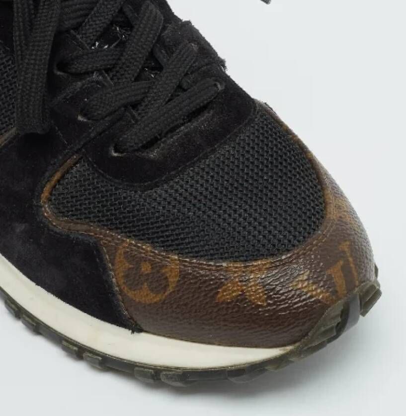 Louis Vuitton Vintage Pre-owned Coated canvas sneakers Black Dames
