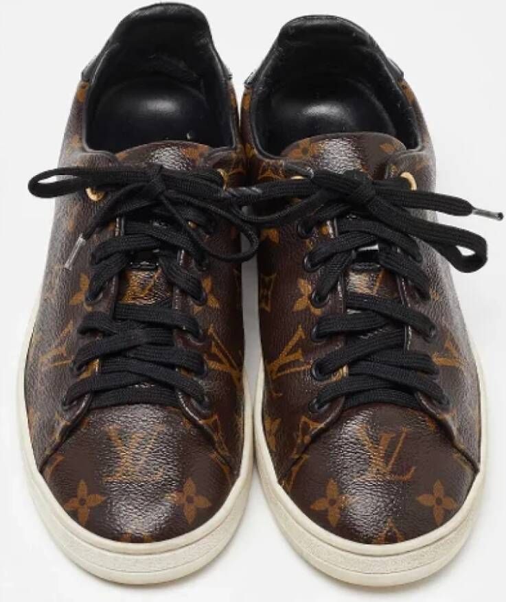 Louis Vuitton Vintage Pre-owned Coated canvas sneakers Brown Dames