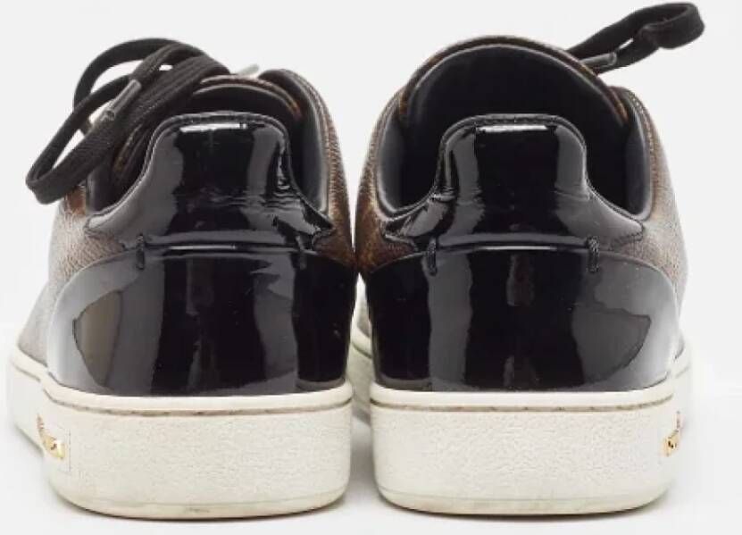 Louis Vuitton Vintage Pre-owned Coated canvas sneakers Brown Dames