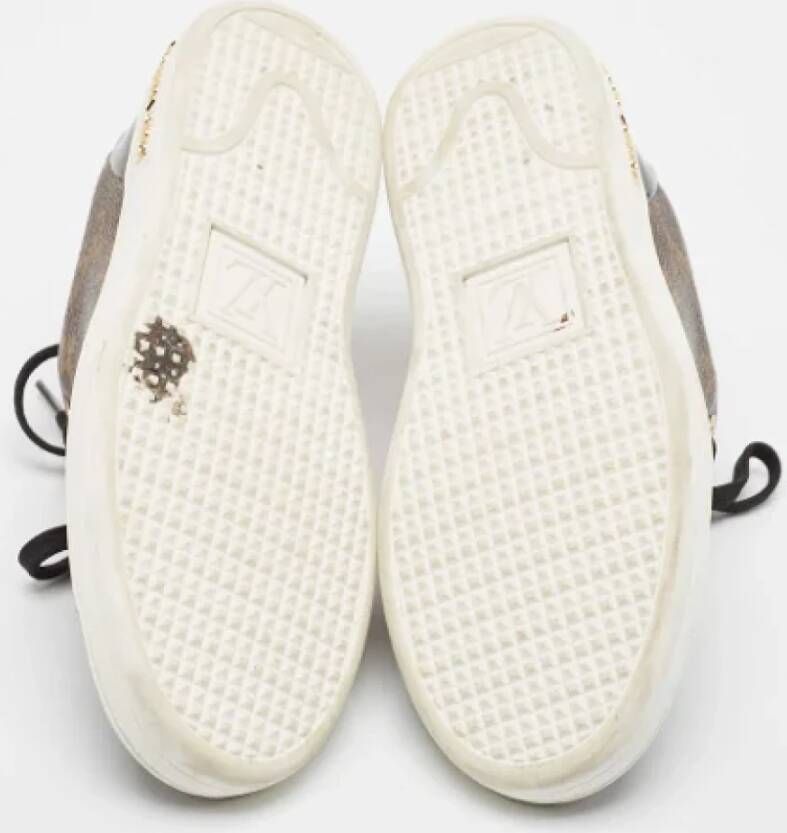 Louis Vuitton Vintage Pre-owned Coated canvas sneakers Brown Dames