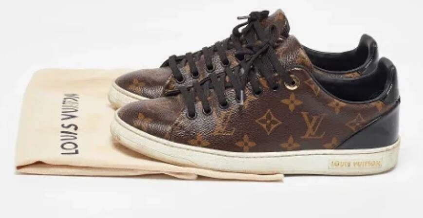 Louis Vuitton Vintage Pre-owned Coated canvas sneakers Brown Dames