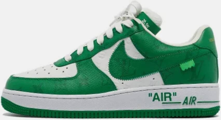 Louis Vuitton Vintage Pre-owned Coated canvas sneakers Green Heren