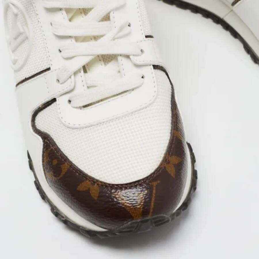 Louis Vuitton Vintage Pre-owned Coated canvas sneakers White Dames