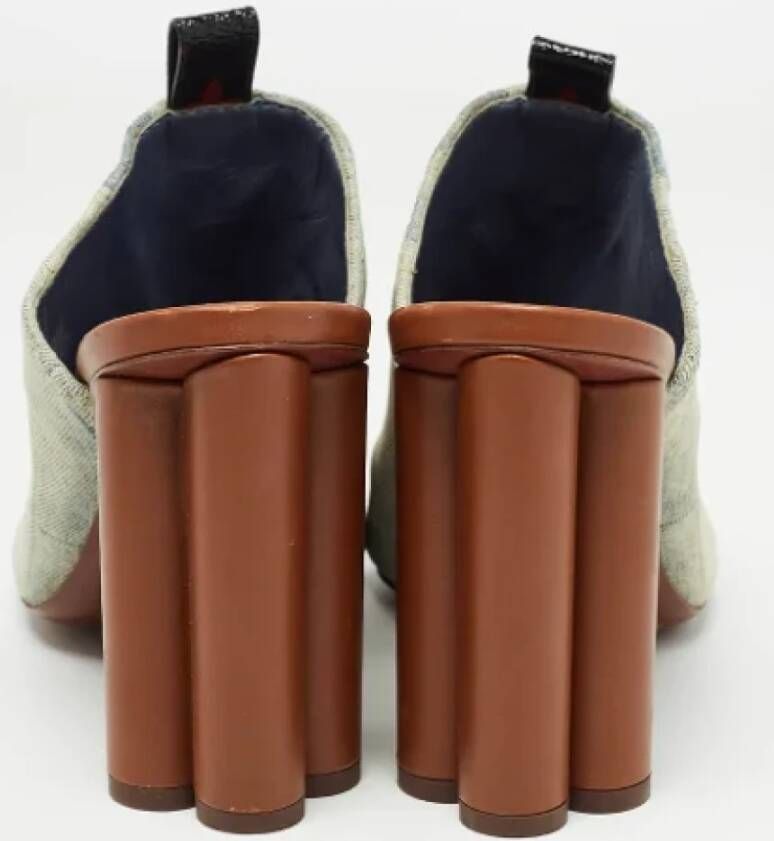 Louis Vuitton Vintage Pre-owned Denim sandals Gray Dames