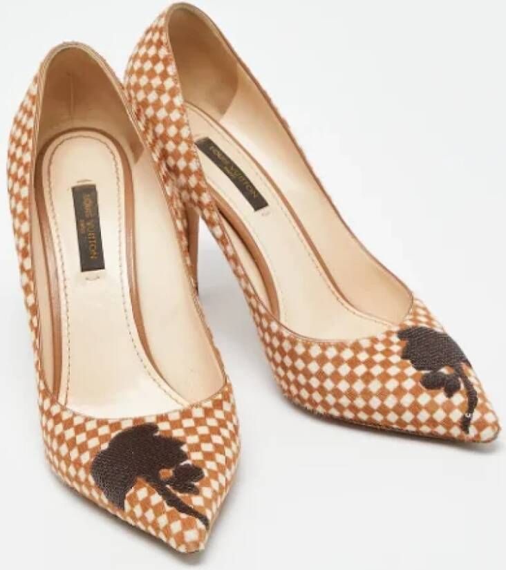 Louis Vuitton Vintage Pre-owned Fabric heels Brown Dames