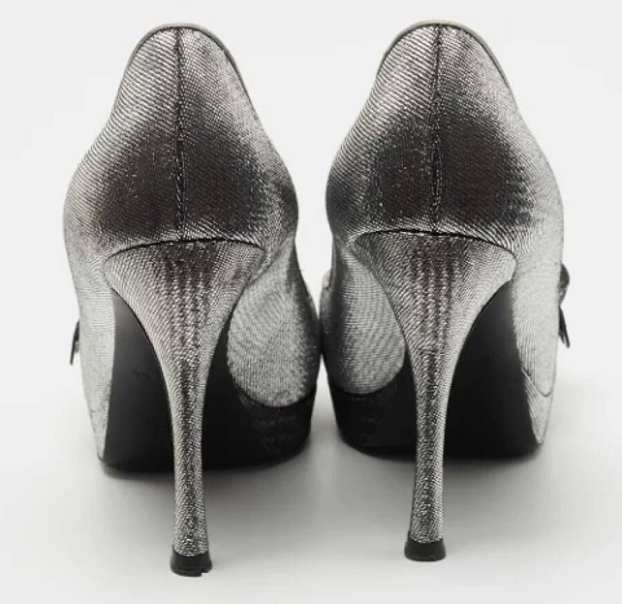 Louis Vuitton Vintage Pre-owned Fabric heels Gray Dames