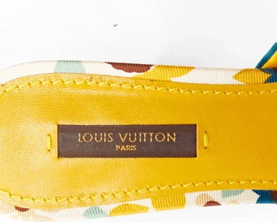 Louis Vuitton Vintage Pre-owned Fabric heels Multicolor Dames