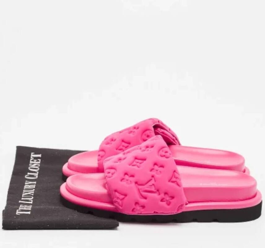 Louis Vuitton Vintage Pre-owned Fabric sandals Pink Dames