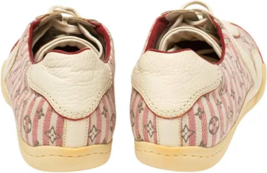 Louis Vuitton Vintage Pre-owned Fabric sneakers Beige Dames
