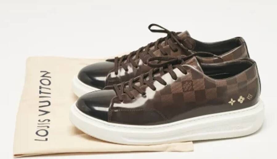 Louis Vuitton Vintage Pre-owned Fabric sneakers Brown Heren