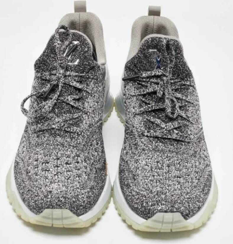 Louis Vuitton Vintage Pre-owned Fabric sneakers Gray Heren