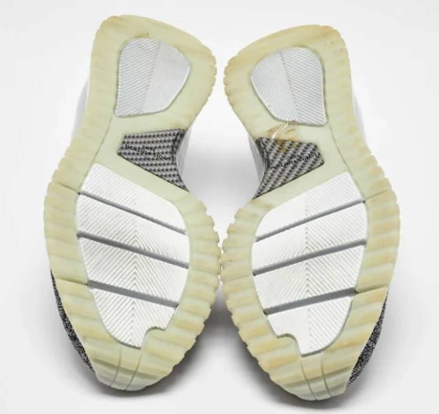 Louis Vuitton Vintage Pre-owned Fabric sneakers Gray Heren