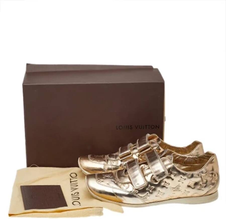 Louis Vuitton Vintage Pre-owned Fabric sneakers Yellow Dames