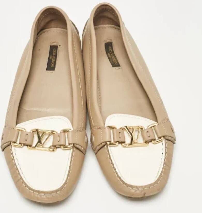 Louis Vuitton Vintage Pre-owned Leather flats Beige Dames