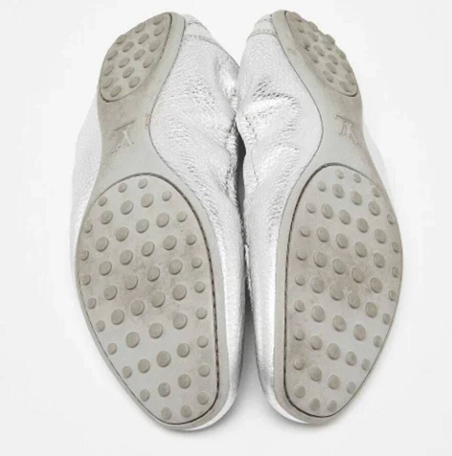 Louis Vuitton Vintage Pre-owned Leather flats Gray Dames