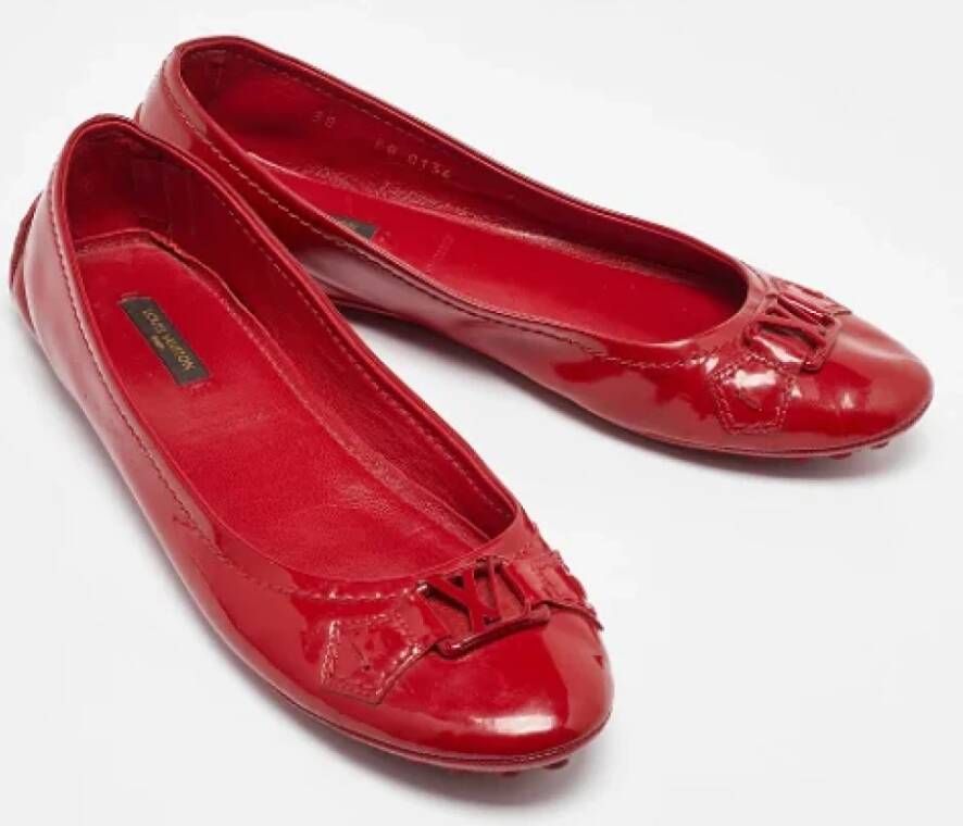 Louis Vuitton Vintage Pre-owned Leather flats Red Dames