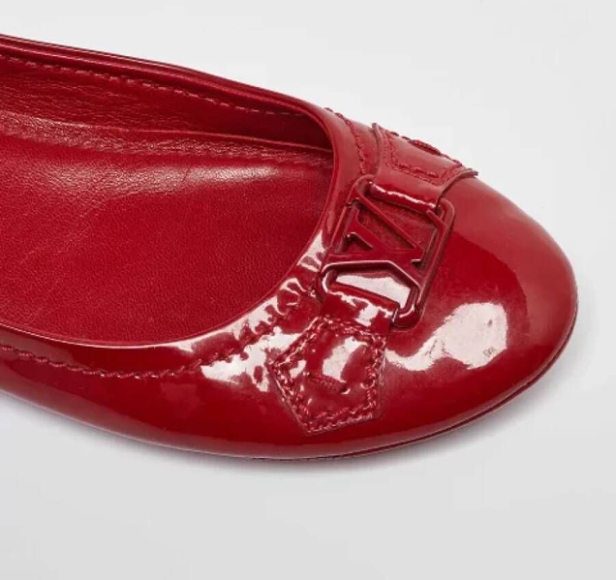 Louis Vuitton Vintage Pre-owned Leather flats Red Dames