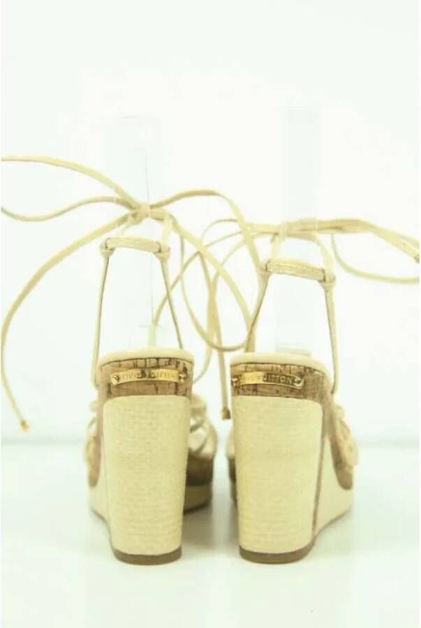 Louis Vuitton Vintage Pre-owned Leather heels Beige Dames