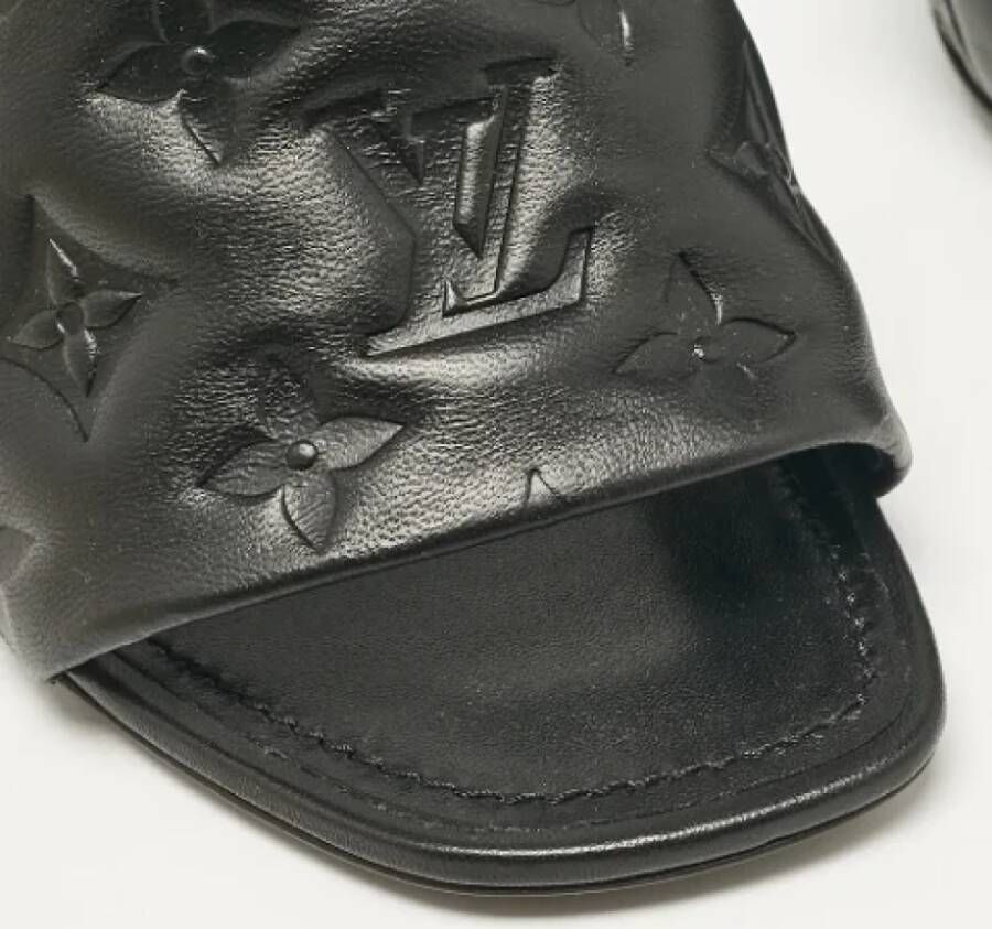 Louis Vuitton Vintage Pre-owned Leather sandals Black Dames