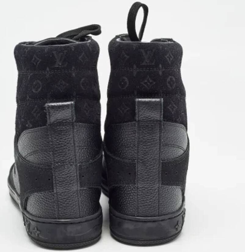 Louis Vuitton Vintage Pre-owned Leather sneakers Black Dames